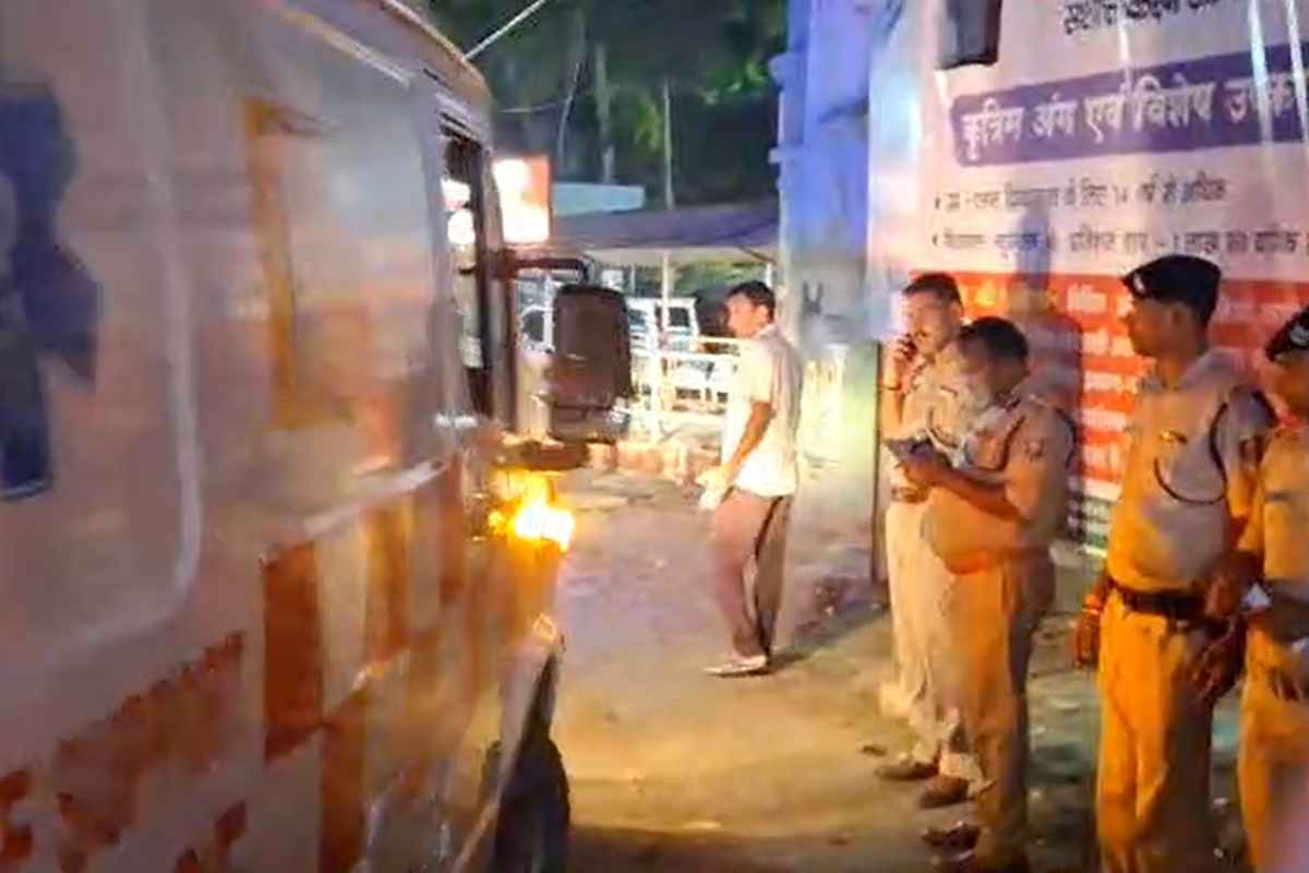 छपरा में बड़ा सड़क हादसा: चुनावी ड्यूटी पर आ रहे सीआईएसएफ जवानों की बस ट्रक से भिड़ी, 34 घायल — 26 पटना रेफर 2 CISF Jawans Bus Accident