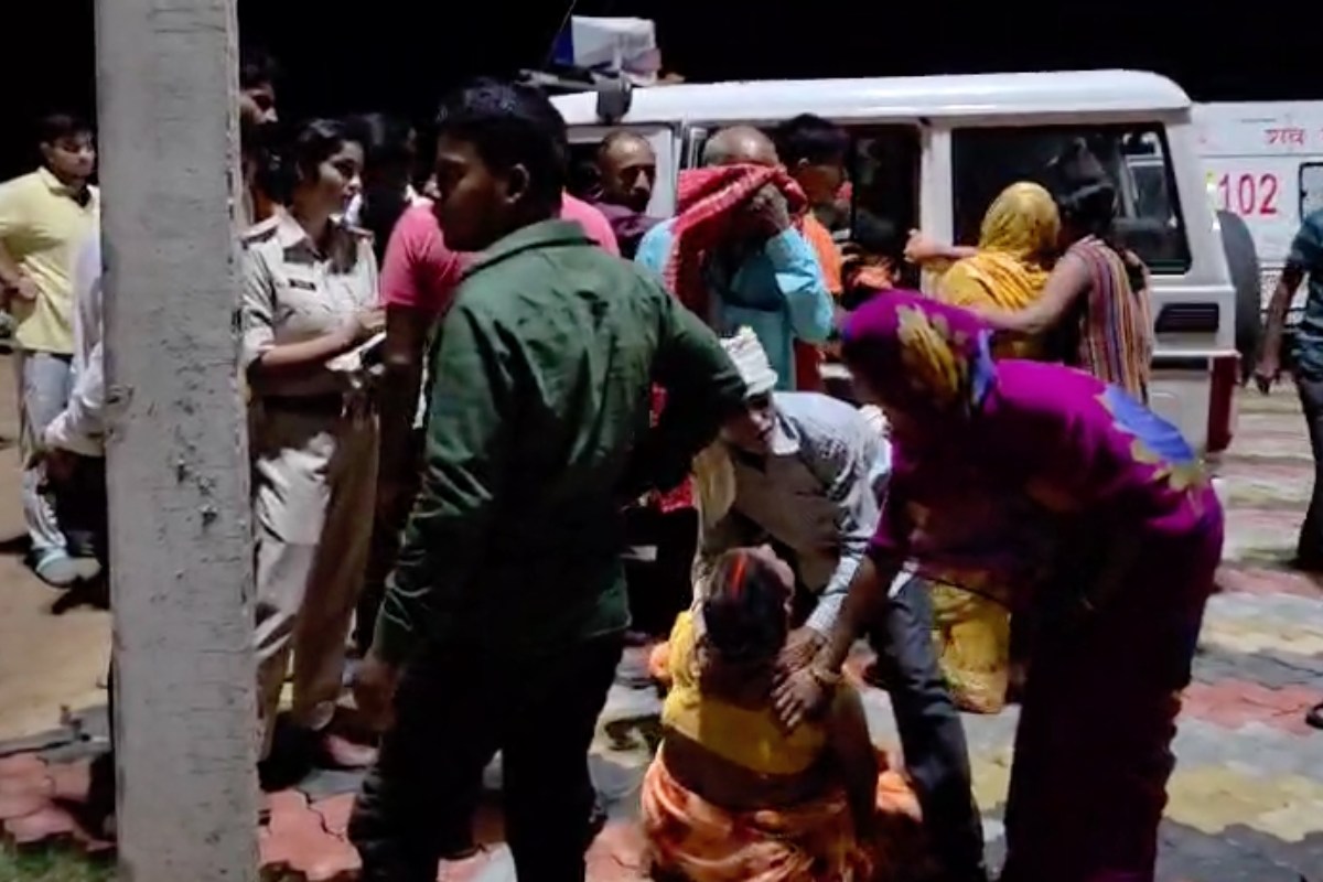उत्पाद विभाग की गाड़ी की चपेट में आने से मासूम की मौत, ग्रामीणों ने सड़क जाम कर जताया विरोध 2 Child Dies in Arwal After Being Hit by Product Department Vehicle | अरवल में उत्पाद विभाग की गाड़ी की चपेट में आने से बच्चे की मौत