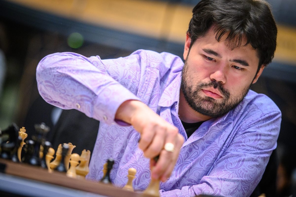 Hikaru Nakamura: डी गुकेश के प्रति हिकारू नाकामुरा के विवादास्पद इशारे से आक्रोश फैल गया