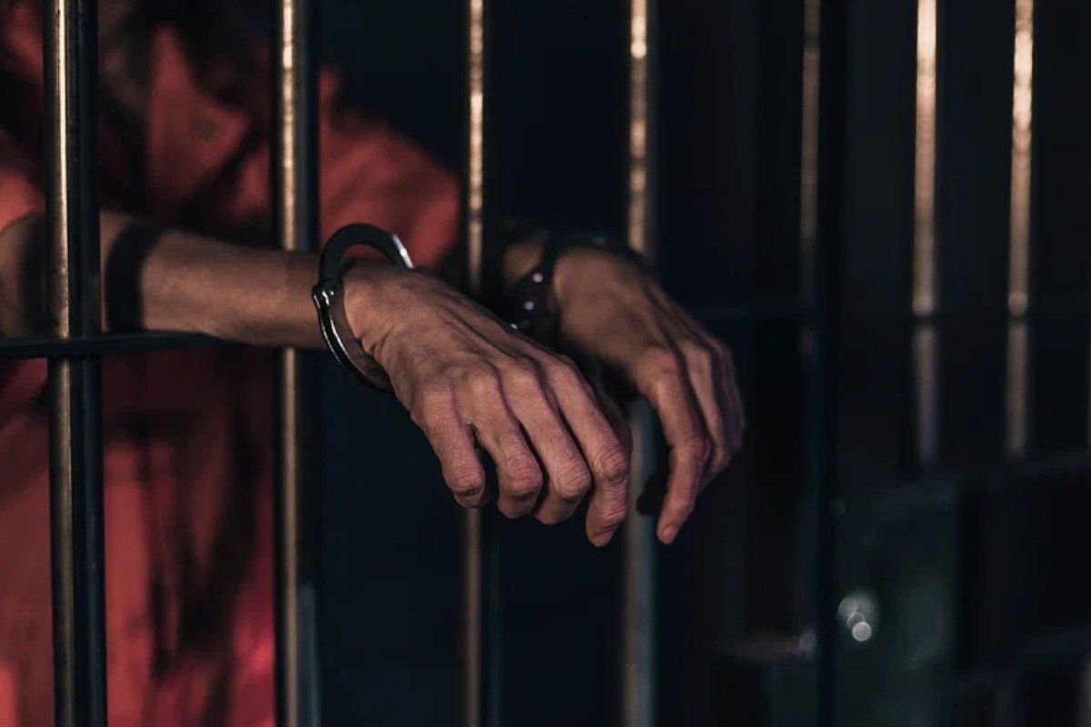 Illegal Weapon Accused Escapes Police Custody – पुलिस हिरासत से फरार आरोपी गिरफ्तार