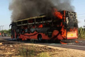Jaisalmer Bus Fire Accident – राजस्थान में बस में भीषण आग लगने से 10 से 12 लोगों के मारे जाने की आशंका