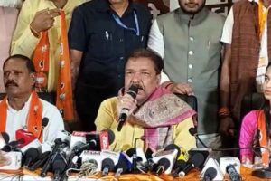 लोकप्रिय लोकगायिका मैथिली ठाकुर हुईं भाजपा में शामिल, मिथिला की सांस्कृतिक पहचान अब बनेगी भाजपा का सुर
