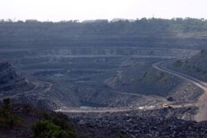 नवी मुंबई एयरपोर्ट: पहाड़ और नदी को मोड़कर तैयार हुआ आधुनिक अंतरराष्ट्रीय हवाई अड्डा