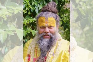 प्रेमानंद जी महाराज के स्वास्थ्य में सुधार: हालिया वीडियो में दिखी उनकी हँसी, भक्तों में राहत