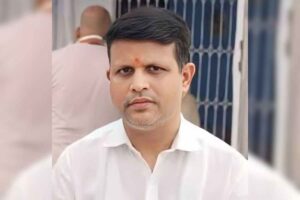 भाजपा से इस्तीफ़ा देकर मुस्कुराए शिशिर कुमार — पटना साहिब की सियासत में मची हलचल!