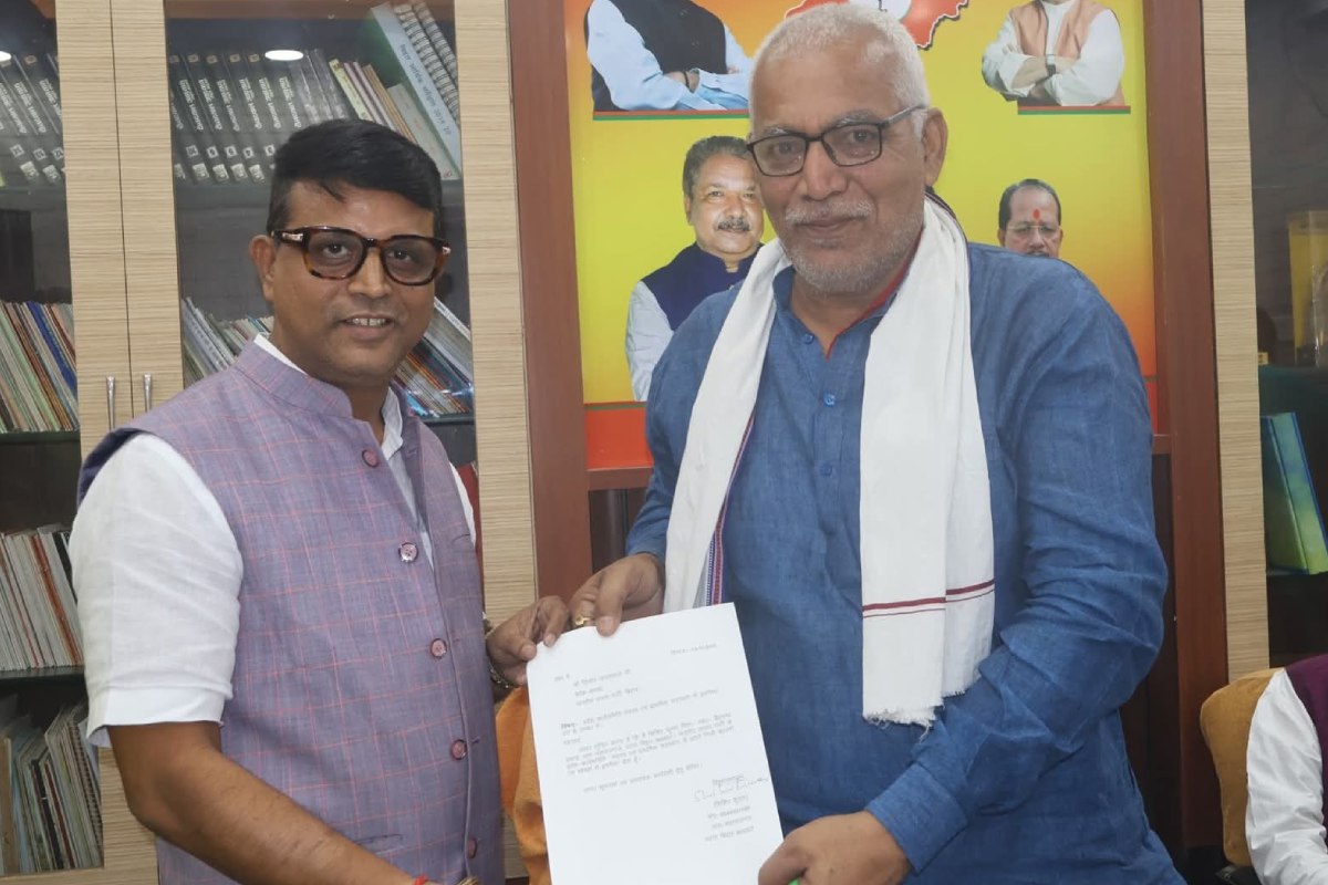 पटना साहिब की सियासत में भूचाल: भाजपा से इस्तीफ़ा देकर मुस्कुराए शिशिर कुमार 3 Shishir Kumar Resigns from BJP: पटना साहिब की सियासत में मचा हड़कंप, इस्तीफ़ा के बाद बढ़ी अटकलें