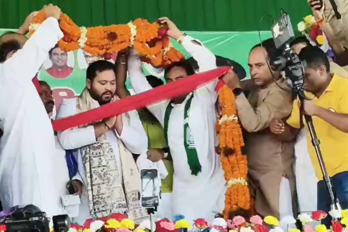 तेजस्वी प्रसाद यादव ने कहलगांव में किया तेजस्वी प्रसाद यादव चुनावी रैली, महागठबंधन की जीत का शंखनाद 2 Tejashwi Prasad Yadav Election Rally