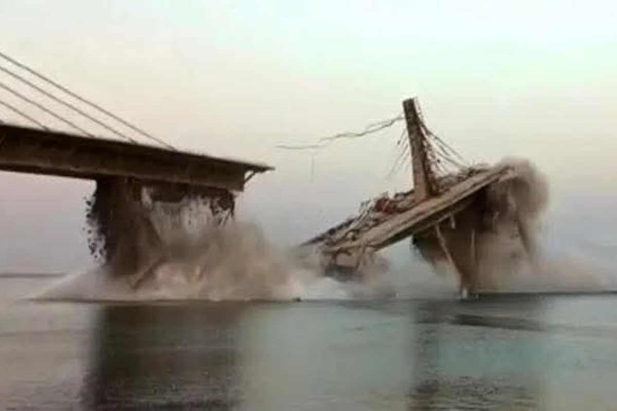 तेजस्वी यादव का आरोप: बिहार में बेलगाम भ्रष्टाचार, सड़कें, पुल और भवन गिर रहे हैं – Tejashwi Yadav Corruption Allegation 13 Tejashwi Yadav Corruption Allegation