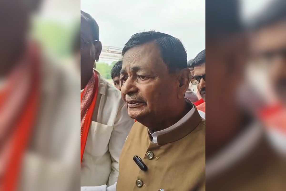 त्रिवेणीगंज में शुरू हुई पहली त्रिवेणीगंज पैसेंजर ट्रेन, सांसद ने दिखाई हरी झंडी 3 Triveniganj Passenger Train