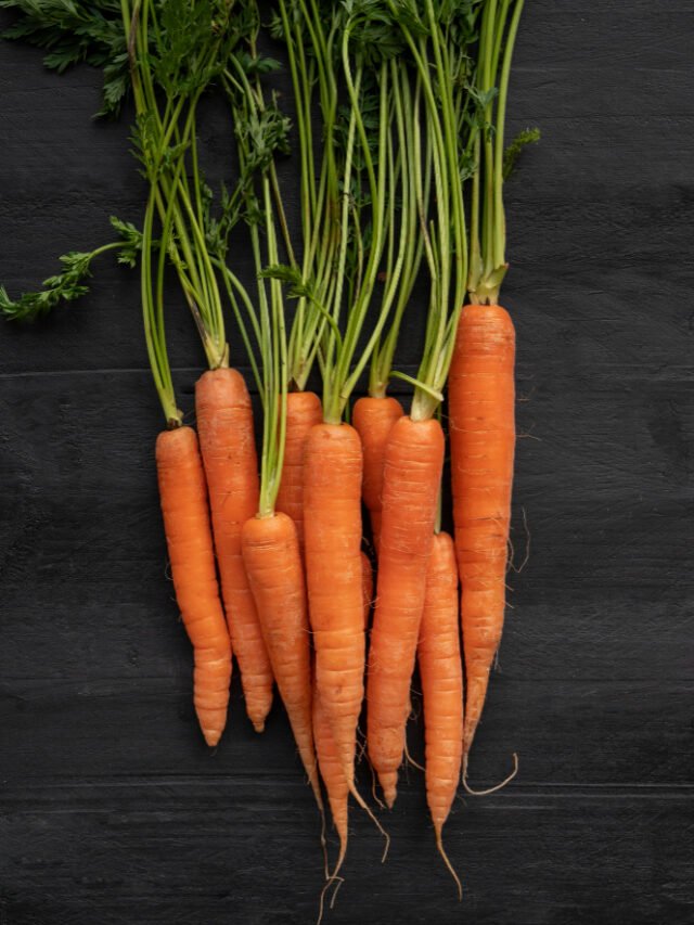 Carrot Health Benefits: गाजर के 10 स्वास्थ्य लाभ और इसे खाने के सुरक्षित तरीके