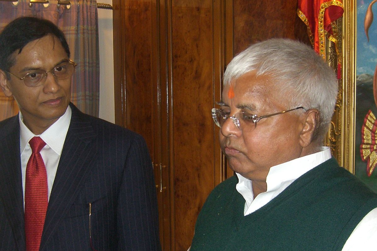 Delhi Court Frames Charges Against Lalu Prasad Yadav | IRCTC Hotel Case में लालू और परिवार पर आरोप तय