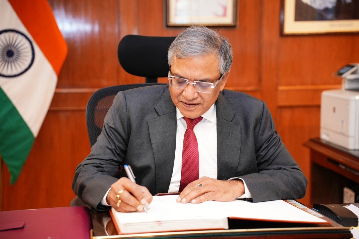 मुख्य चुनाव आयुक्त ज्ञानेश कुमार ने बिहार विधानसभा चुनाव से पहले केंद्रीय पर्यवेक्षकों को जानकारी दी | CEC Gyanesh Kumar Briefs Central Observers Ahead of Bihar Assembly Elections